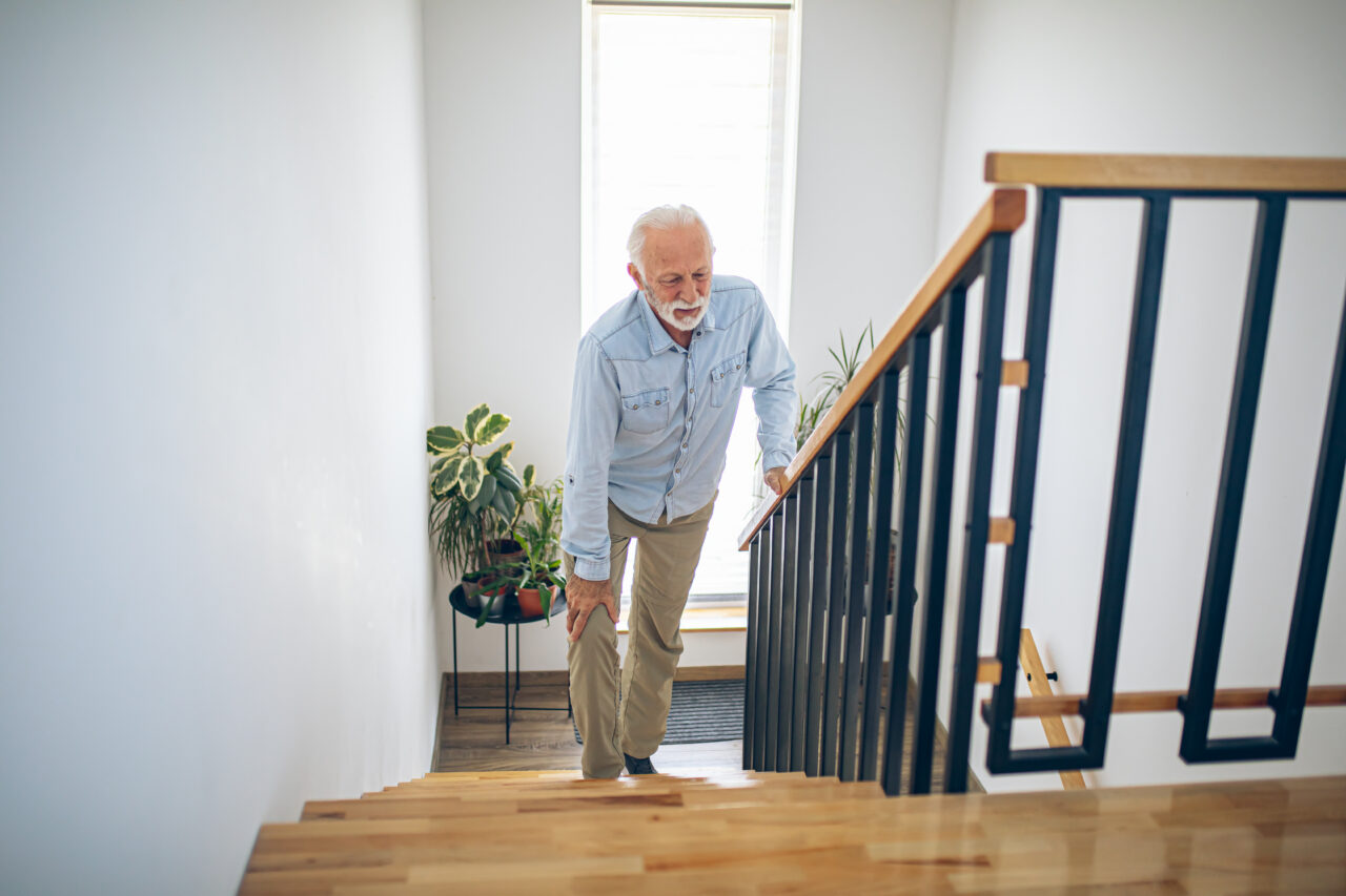 10 Signs It's Time to See an Orthopedic Specialist | Dallas & Fort Worth Orthopedic Care