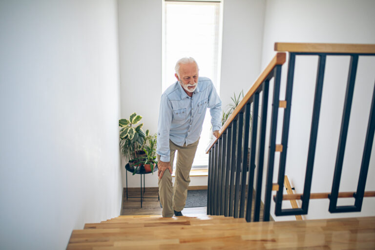 10 Signs It's Time to See an Orthopedic Specialist | Dallas & Fort Worth Orthopedic Care